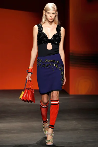 Look 9